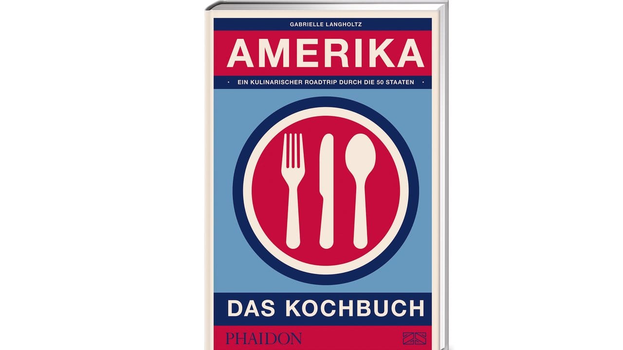 Gabrielle Langholtz: Amerika: Das Kochbuch, 768 Seiten, 49,00 Euro, ISBN 978-3-94742-600-3. Gabrielle Langholtz: Amerika: Das Kochbuch, 768 Seiten, 49,00 Euro, ISBN 978-3-94742-600-3.