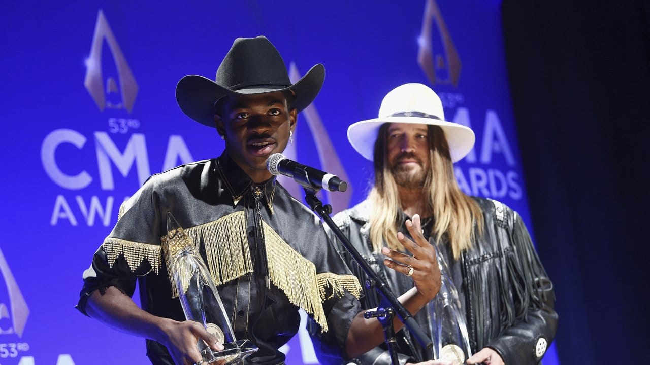 Lil Nas X und Bill Ray Cyrus wurden in der Kategorie "Musical Event of the Year" ausgezeichnet.