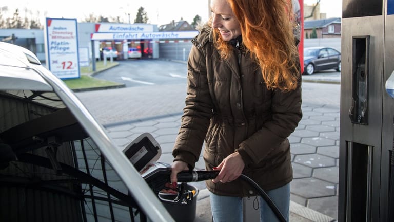 Ab wann lohnt sich die Sparfahrt? Dieselmotoren verbrauchen weniger Kraftstoff als vergleichbare Benziner.