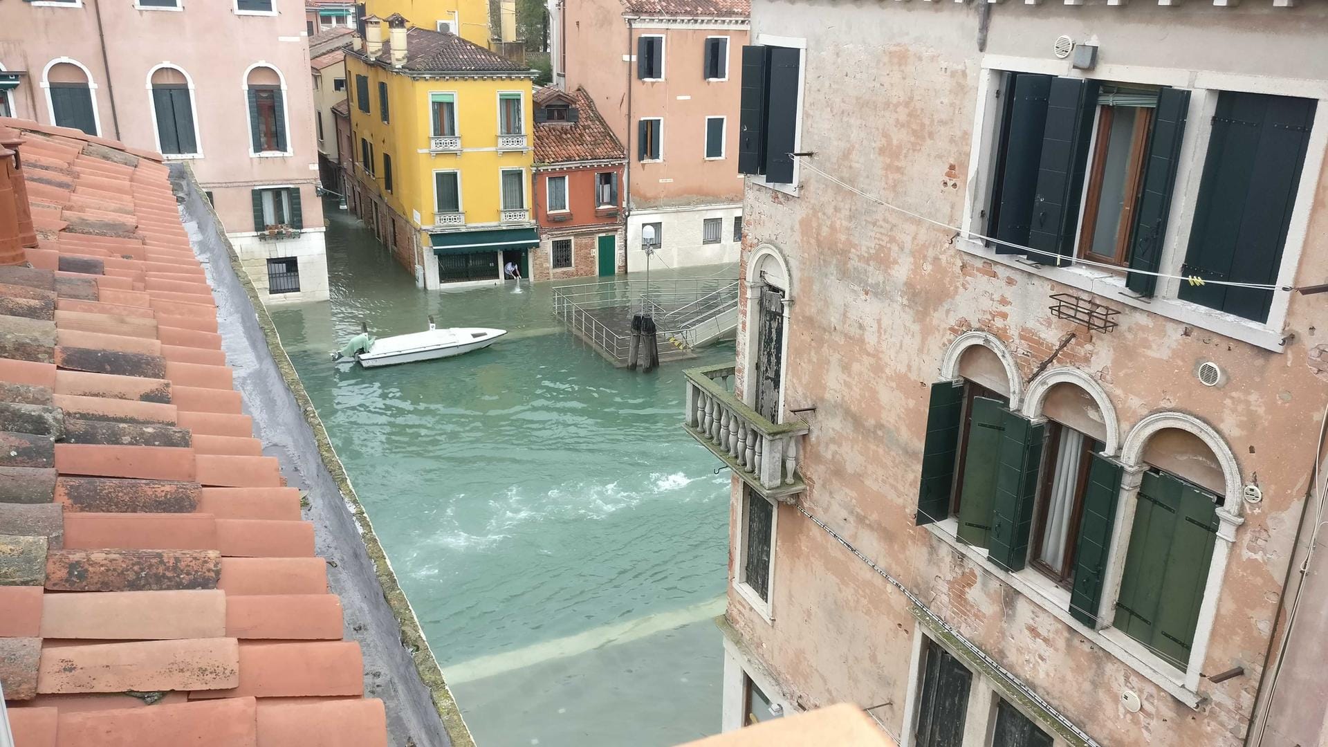 Der Blick aus dem Hotelzimmer