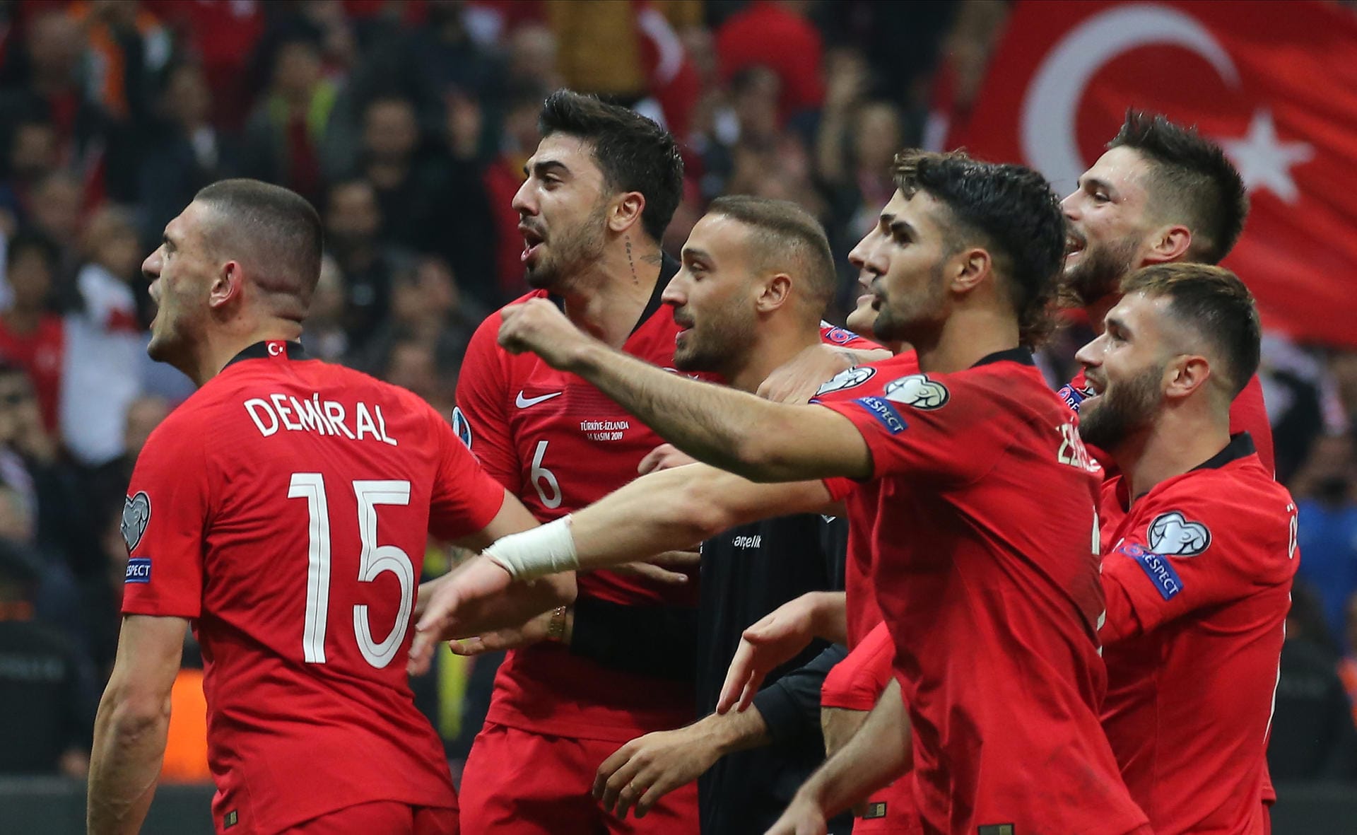 Bei der WM in Russland waren die Türken noch Zuschauer, bei der Europameisterschaft sind sie nun wieder mit dabei – und wollen ihren Erfolg von 2008 wiederholen. Vor elf Jahren in Österreich und der Schweiz scheiterten sie erst im Halbfinale (2:3) an Deutschland.