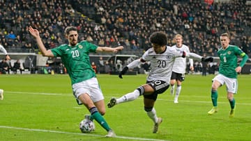 Die deutsche Nationalmannschaft hat am Dienstagabend im letzten EM-Qualifikationsspiel gegen Nordirland gewonnen. Das Team siegte mit souverän mit 6:1. t-online.de hat die internationalen Pressestimmen zum deutschen Kantersieg zusammengestellt.