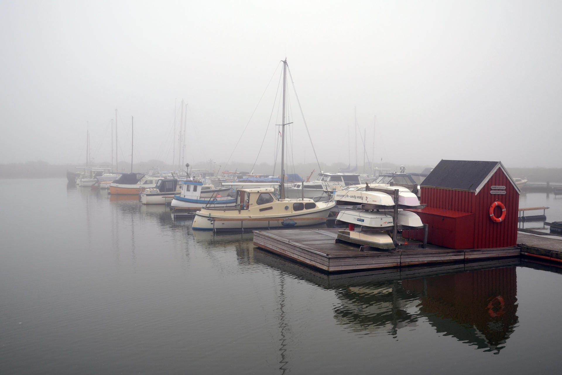 Hafen im Nebel: Auf Fanø reicht die Sicht im Winter oft nur ein paar Meter weit.