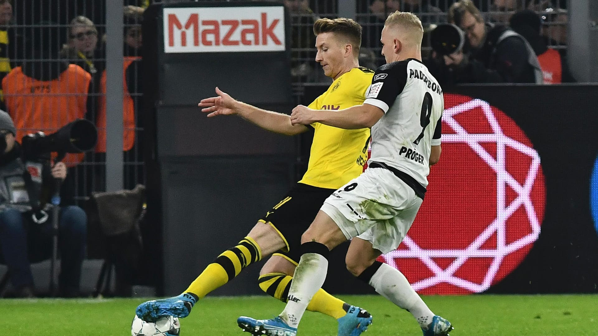 BVB-Kapitän Marco Reus: "Wir müssen uns bei allen Fans für diese Leistung entschuldigen. So dürfen wir nie, nie wieder auftreten, das war absolut scheiße."