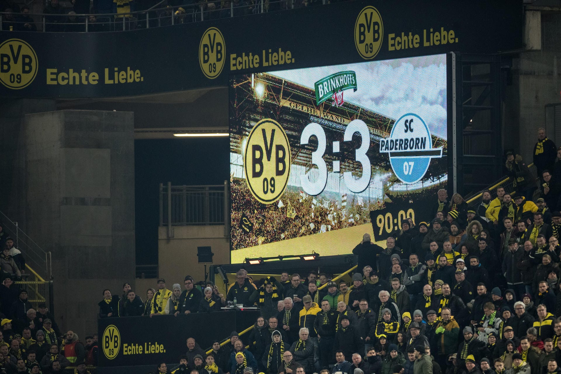 "Süddeutsche Zeitung" (Deutschland): "Dortmunds Fans haben genug: In der ersten Hälfte spielt der BVB so schwach wie lange nicht – deswegen ist das Publikum trotz des Comebacks erzürnt."