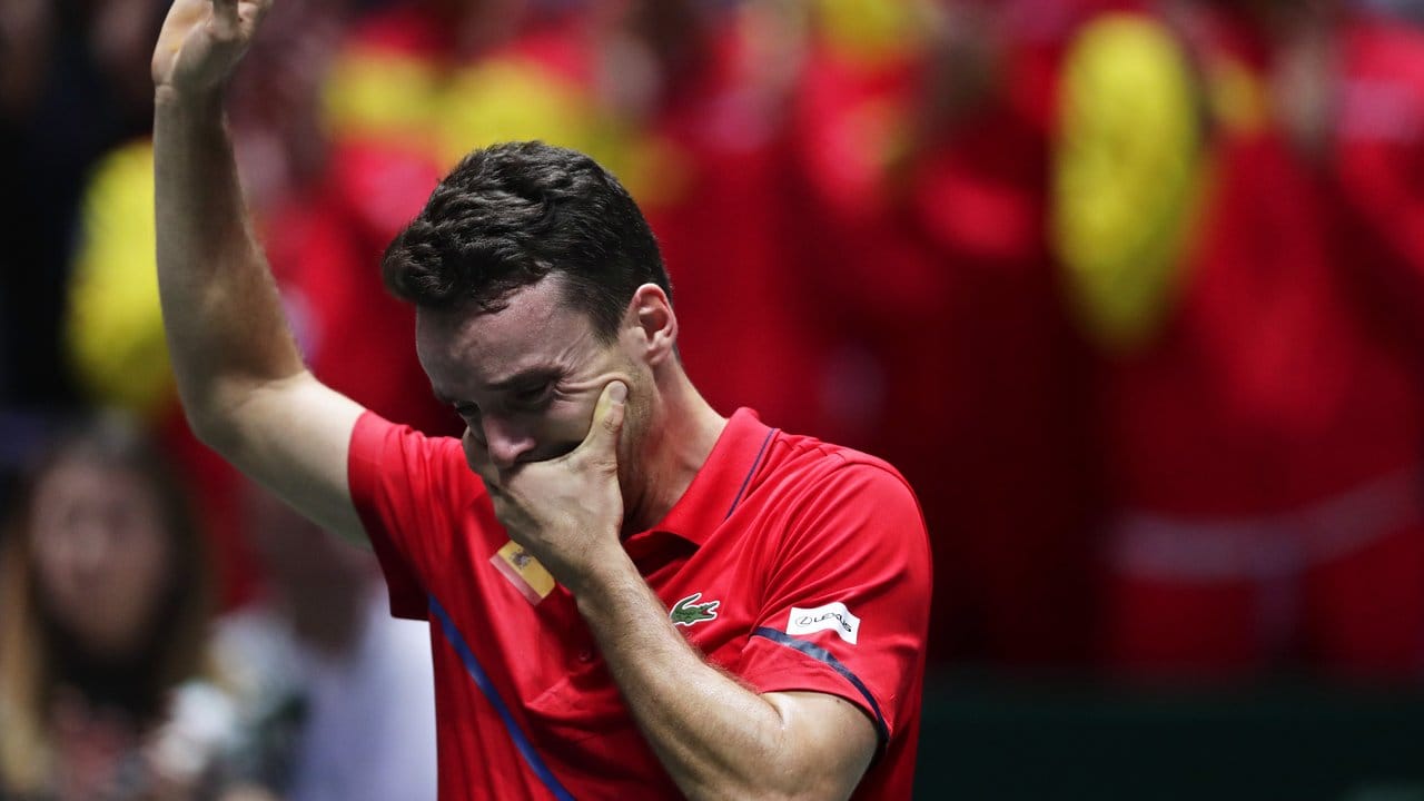Roberto Bautista Agut brach nach seinem Sieg in Tränen aus. Roberto Bautista Agut brach nach seinem Sieg in Tränen aus.
