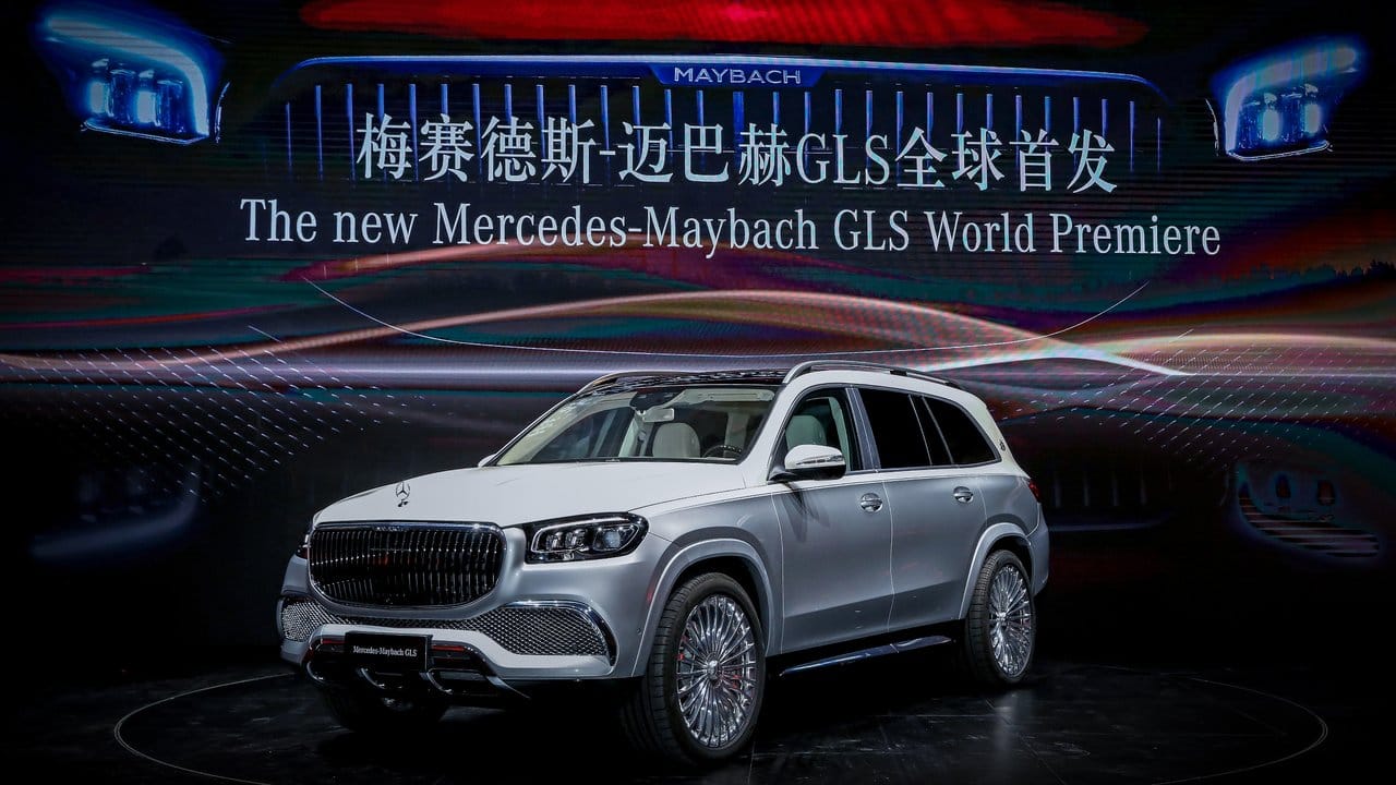 Bling-Bling: Den GLS präsentiert Mercedes in China unter Verwendung eines beträchtlichen Chromanteils als Luxus-SUV Maybach GLS.