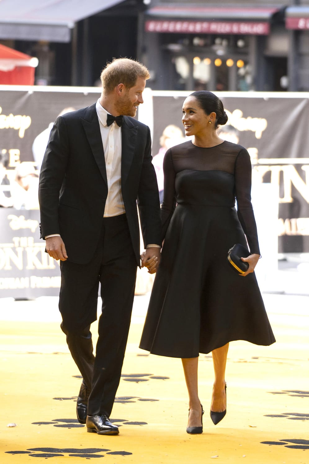 Harry und Meghan bei der Europapremiere von "König der Löwen" auf dem gelben Teppich – Juli 2019.