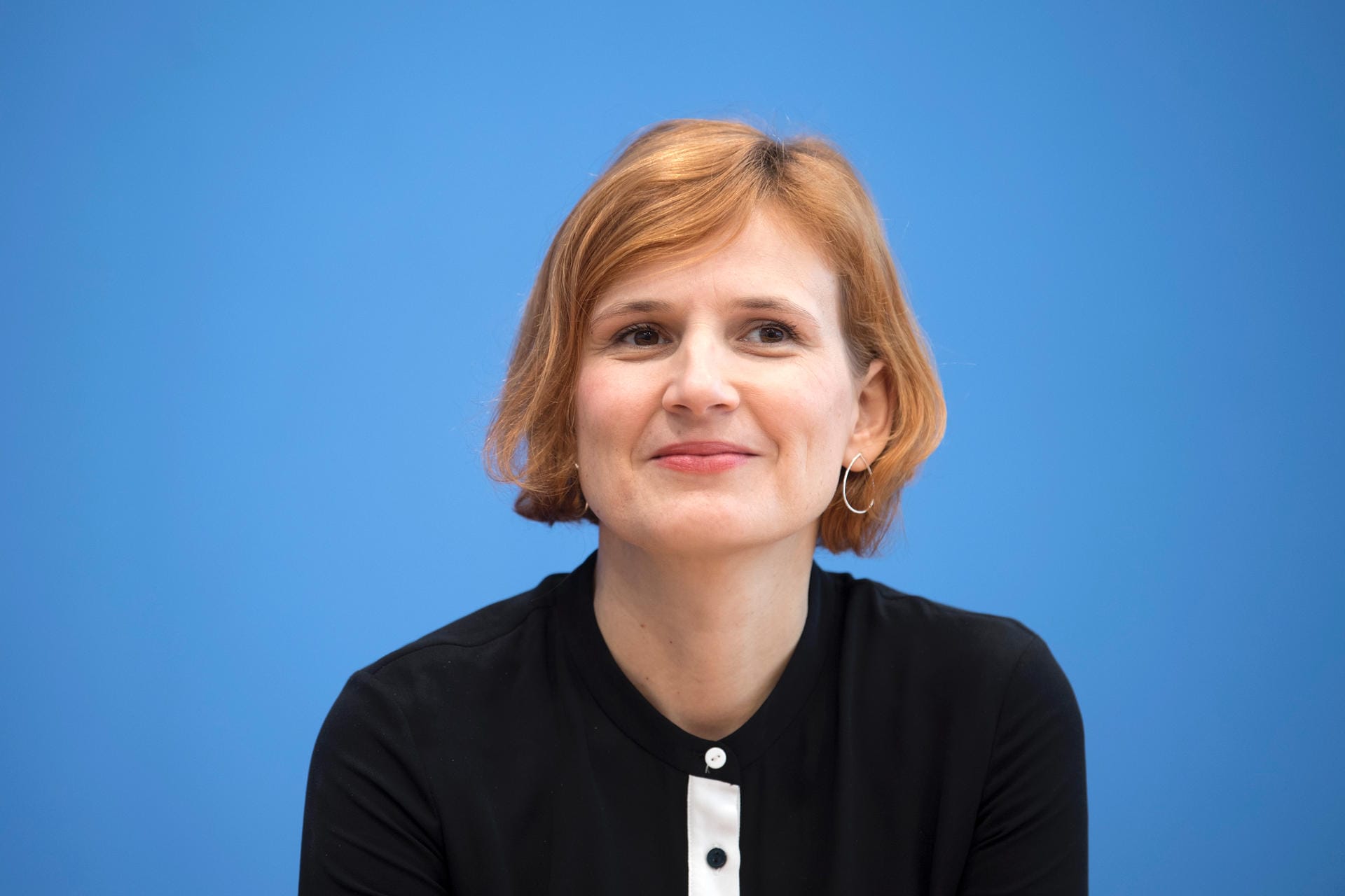 Linken-Chefin Katja Kipping sieht neue Chancen für linke Mehrheiten. Deutschland brauche eine sozial-ökonomische Wende und das funktioniere nur mit Mehrheiten links der Union. "Dafür braucht es sowohl eine schwungvolle SPD als auch eine starke Linke."
