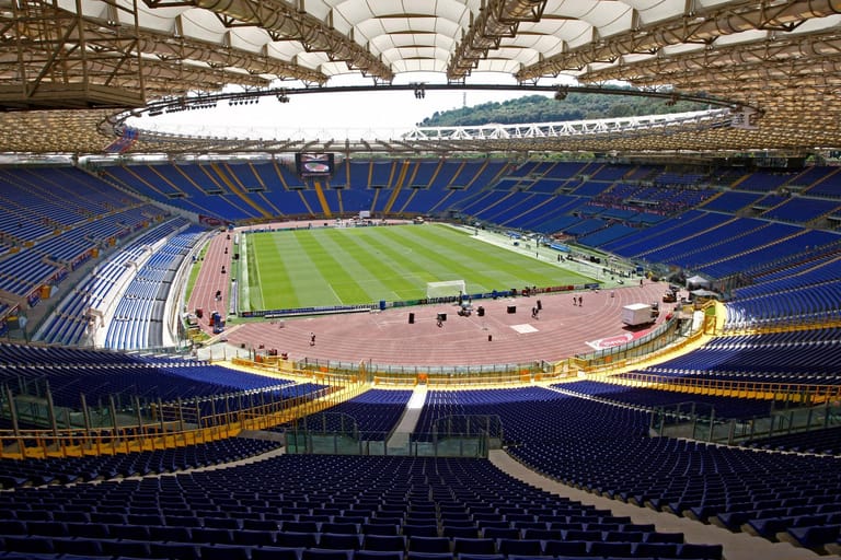 Die Gruppe A trägt ihre Spiele im aserbaidschanischen Nationastadion Baku und im Stadio Olimpico Rom (s. Foto) aus. In der italienischen Hauptstadt findet am 12. Juni auch das EM-Eröffnungsspiel statt.