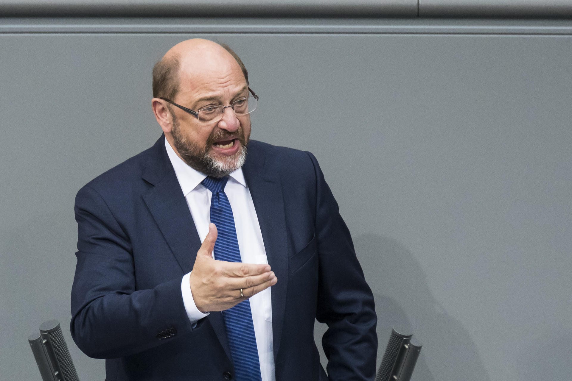 Martin Schulz (SPD): "Mein Ratschlag ist, das Heil nicht in der Flucht aus der Regierung zu suchen, sondern in der Gestaltungskraft der SPD in der Regierung"