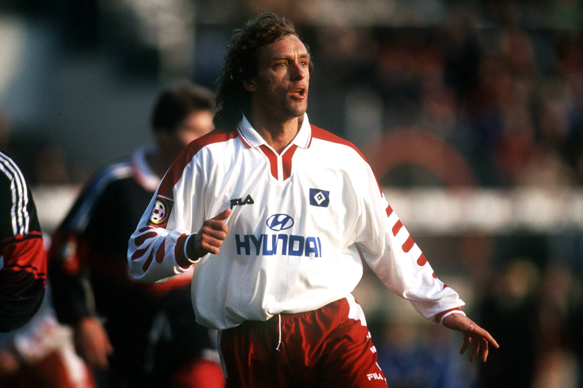 Thomas Doll (1990-1991/1998-2001): Der ehemalige Nationalspieler beendete nach insgesamt 74 Spielen für den HSV seine Fußballer-Karriere im Jahr 2001. Danach wurde er Trainer und arbeitete unter anderem in Ungarn sowie bei Hannover 96.