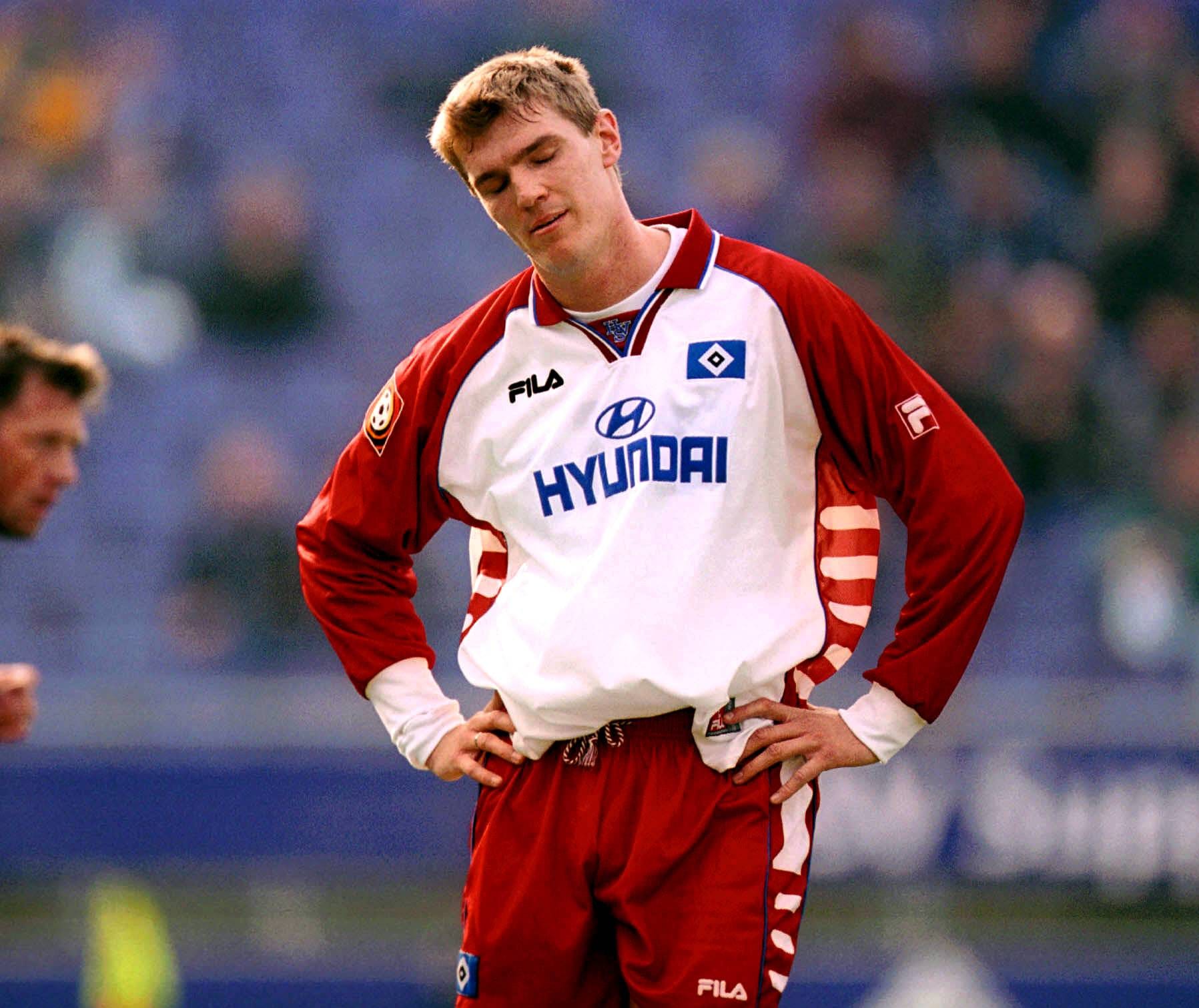 Karsten Bäron (1992-1996): Der ehemalige Fußballspieler musste 2001 nach acht Operationen am Knie seine Karriere als Profi beenden und war danach als Jugendtrainer beim HSV aktiv. Das Arbeitsverhältnis endete schließlich im Jahr 2010. Danach ist es ruhig um "Air Bäron" geworden.