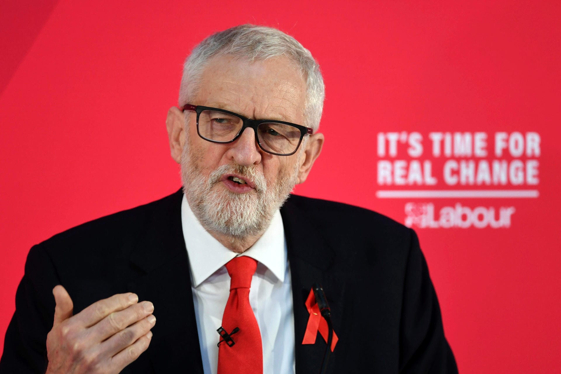 Labour-Chef Jeremy Corbyn führt die größte Oppositionspartei; seine Sozialdemokraten haben kaum Chancen auf eine eigene Mehrheit im künftigen Parlament.