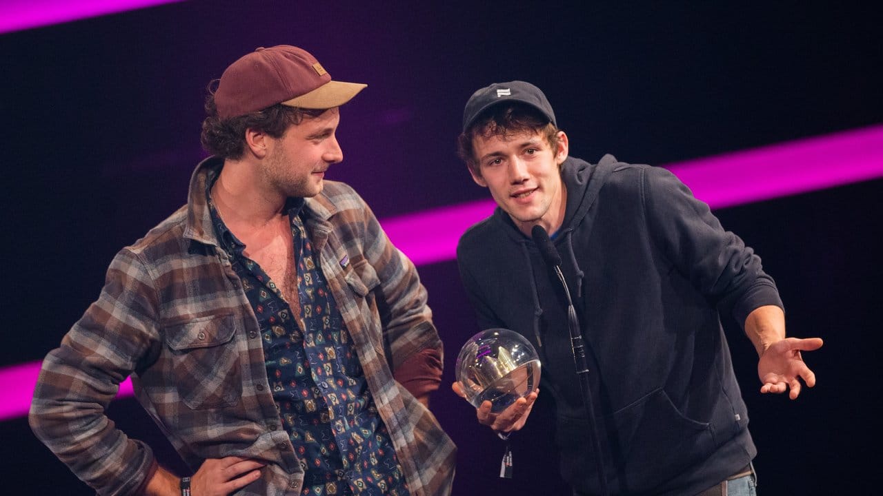 Ganz lässig: Severin Kantereit (l) und Henning May von der Band AnnenMayKantereit.