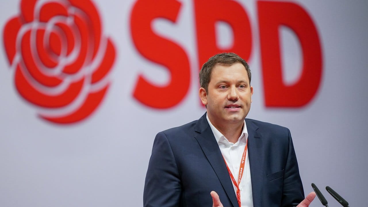 Im Amt bestätgit: Lars Klingbeil bleibt Generalsekretär der SPD-Generalsekretär.