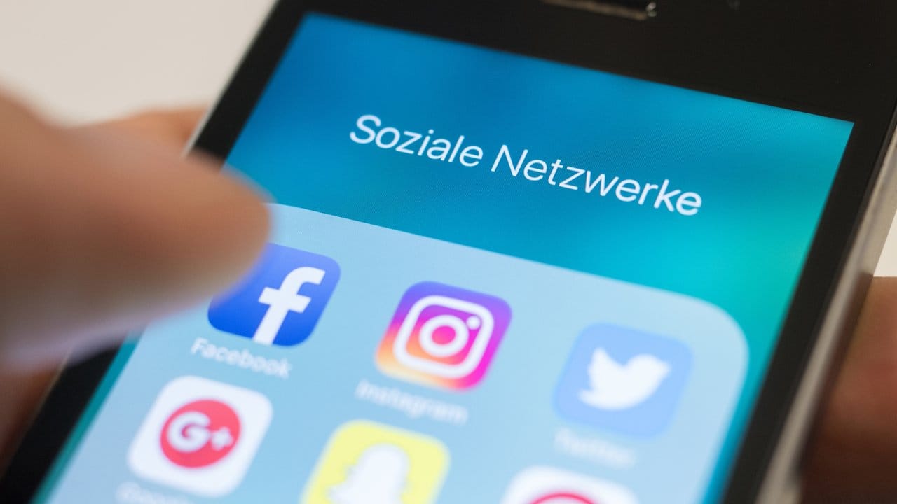 Soziale Netzwerke wie Instagram, Twitter, Facebook oder Snapchat bergen eine gewisse Suchtgefahr.