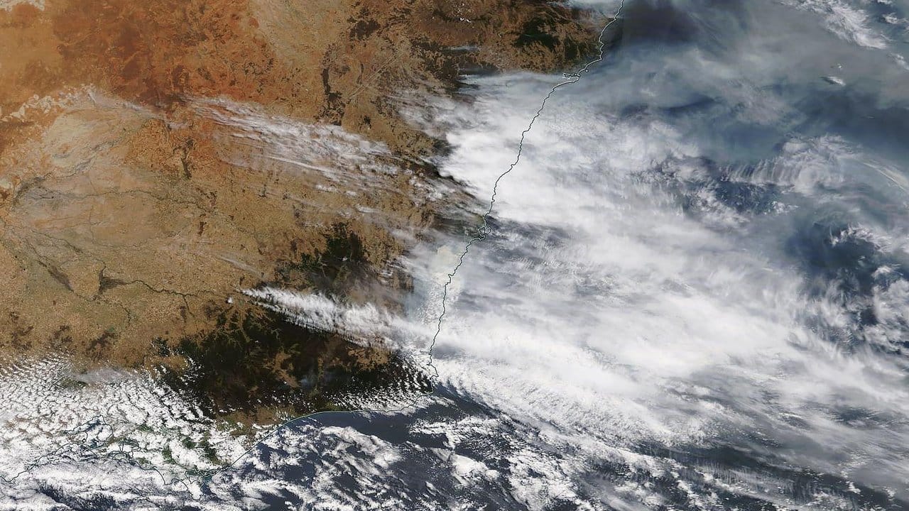 Das von der NASA zur Verfügung gestellte Bild zeigt Rauchschwaden der Buschfeuer in New South Wales.