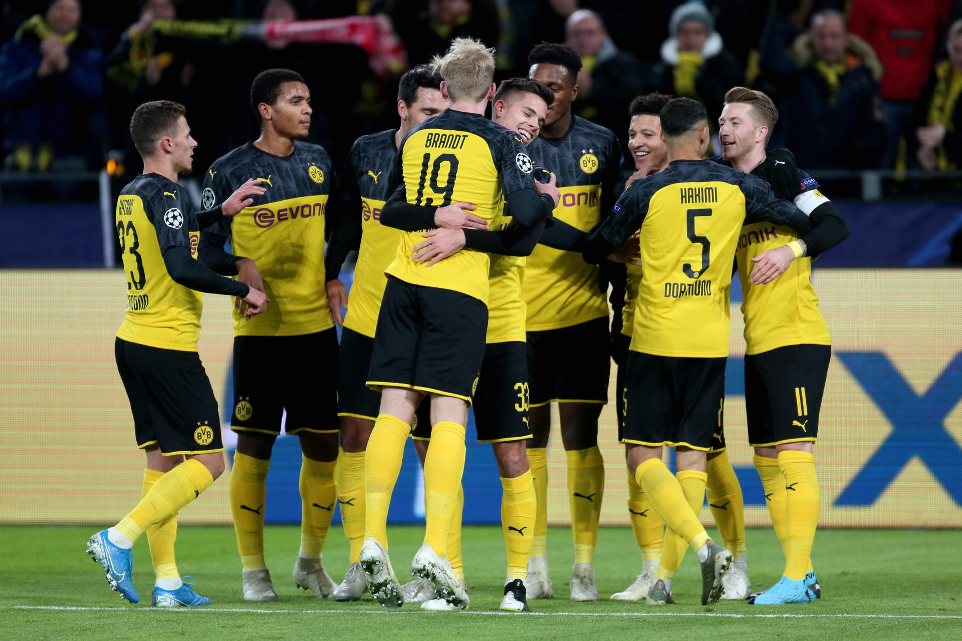 Gazetta dello Sport (Italien): Borussia Dortmund gewinnt und ist in der zweiten Runde, Conte und Inter nur Dritter. Gazetta dello Sport (Italien): Borussia Dortmund gewinnt und ist in der zweiten Runde, Conte und Inter nur Dritter.