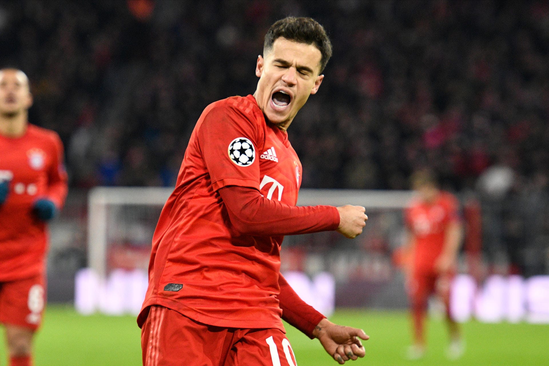 Der FC Bayern siegt 3:1 gegen Tottenham Hotspur und gewinnt als erstes deutsches Team alle Gruppenspiele in der Champions League. Thomas Müller überzeugt, bester Bayer ist aber ein 19-jähriges Talent. Die Bayern in der Einzelkritik.