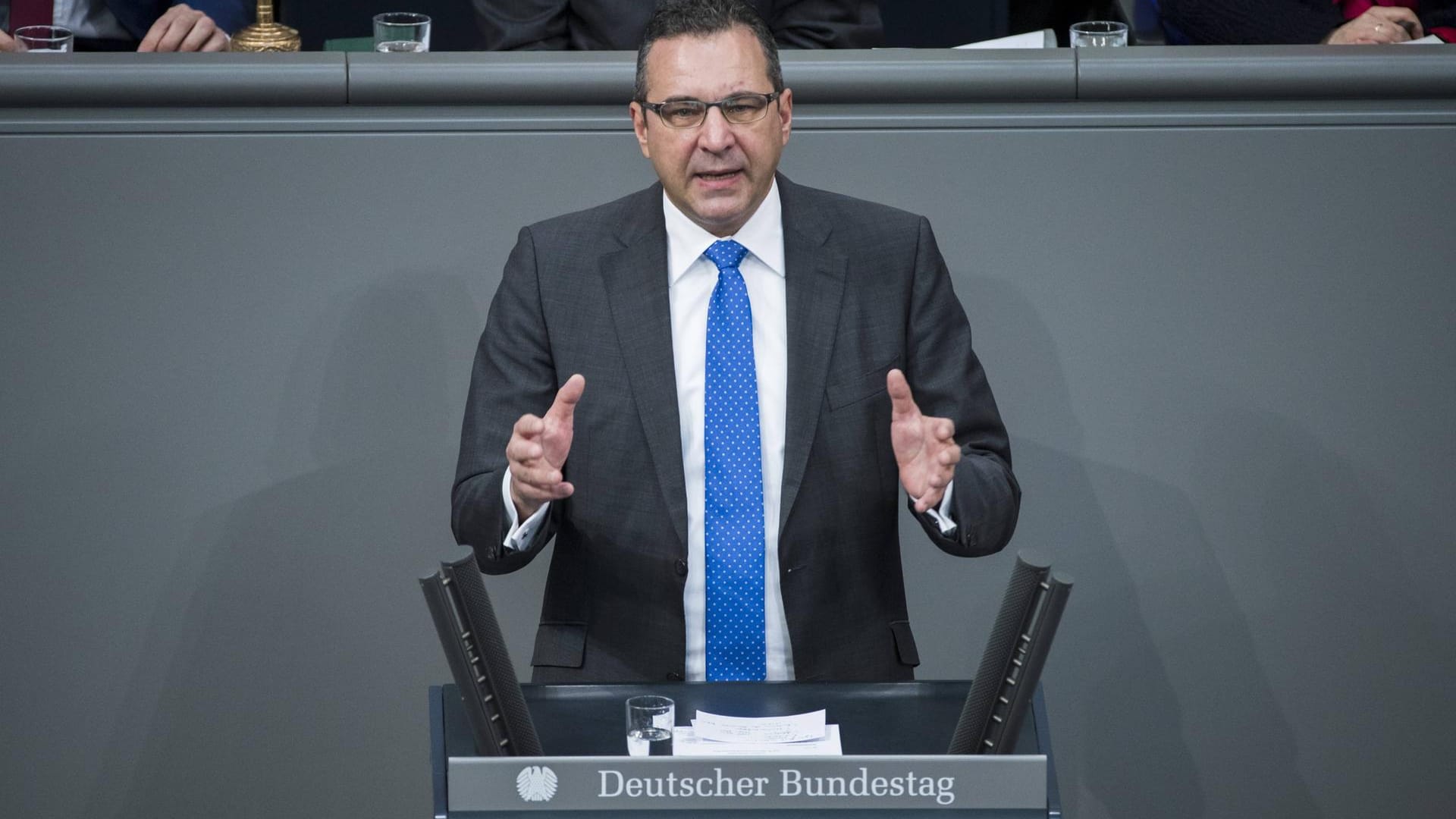 Der CDU-Wirtschaftspolitiker Joachim Pfeiffer hat die geplanten US-amerikanischen Sanktionen gegen Firmen im Zusammenhang mit der Ostsee-Pipeline Nord Stream 2 scharf kritisiert. "Das ist nun nicht mehr nur ein unfreundlicher, sondern ein feindlicher Akt der USA gegen seine Verbündeten und ganz Europa", sagte der wirtschaftspolitische Sprecher der Unions-Bundestagsfraktion.