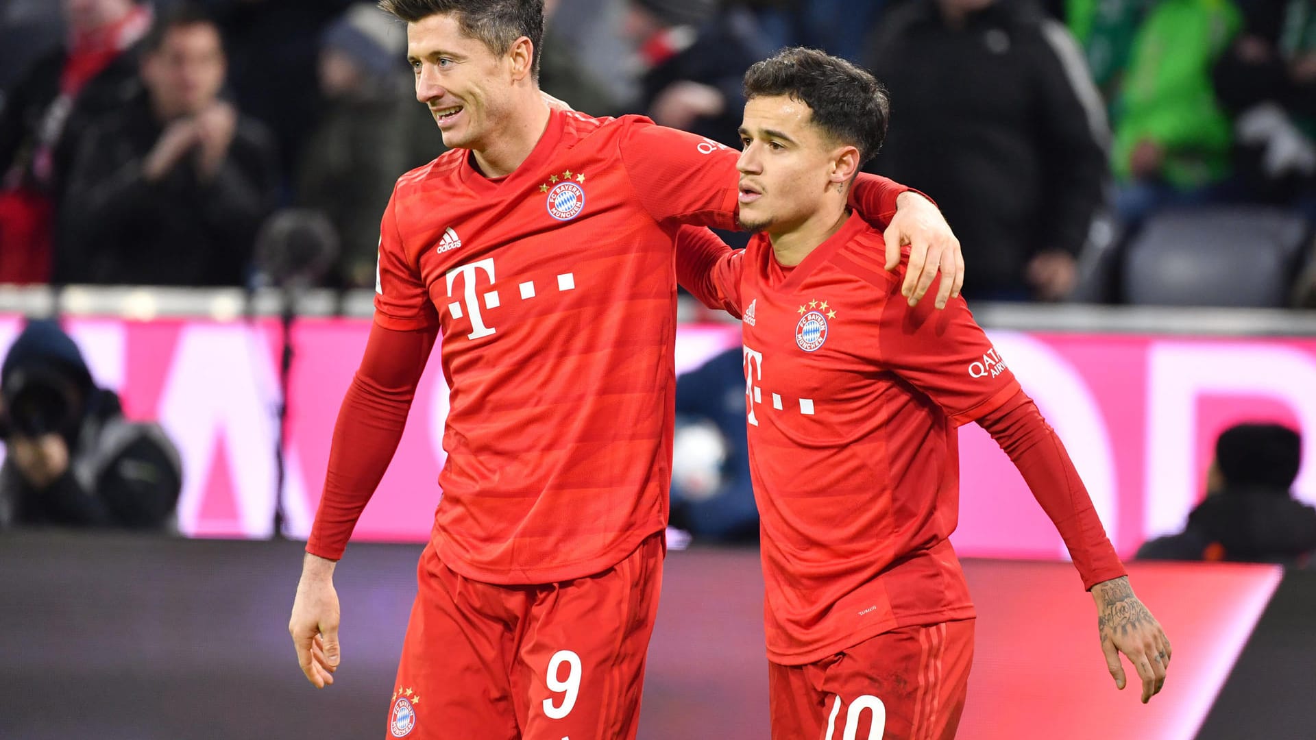 "Marca" (Spanien): "Coutinho und Lewandowski demontieren Bremen. Der Brasilianer ist aber der große Star des Spiels. Er erzielt dabei seinen ersten Hattrick für die Bayern und den ersten seit Mai 2018, als er noch für Barca spielte."