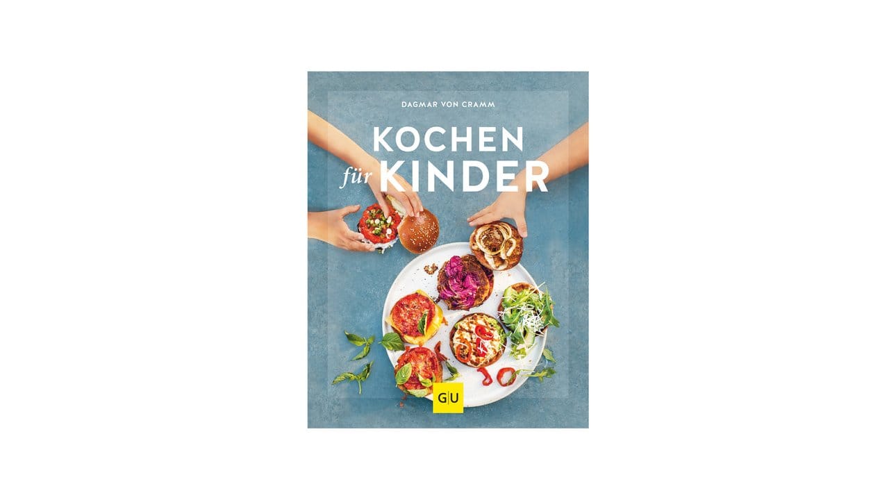 In ihrem Buch stellt Dagmar von Cramm leckere Snacks für Kinder vor, die auch für unterwegs gut geeignet sind. In ihrem Buch stellt Dagmar von Cramm leckere Snacks für Kinder vor, die auch für unterwegs gut geeignet sind.