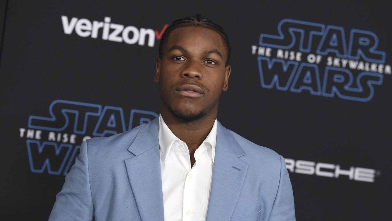 John Boyega wurde durch seine Rolle als Finn weltberühmt. John Boyega wurde durch seine Rolle als Finn weltberühmt.