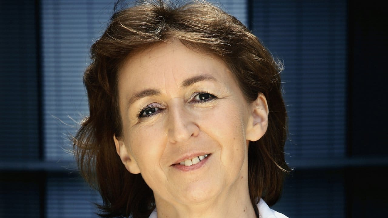 Gabriele Bringer ist Trainerin und Diplom-Psychologin im Berufsverband Deutscher Psychologinnen und Psychologen. Gabriele Bringer ist Trainerin und Diplom-Psychologin im Berufsverband Deutscher Psychologinnen und Psychologen.