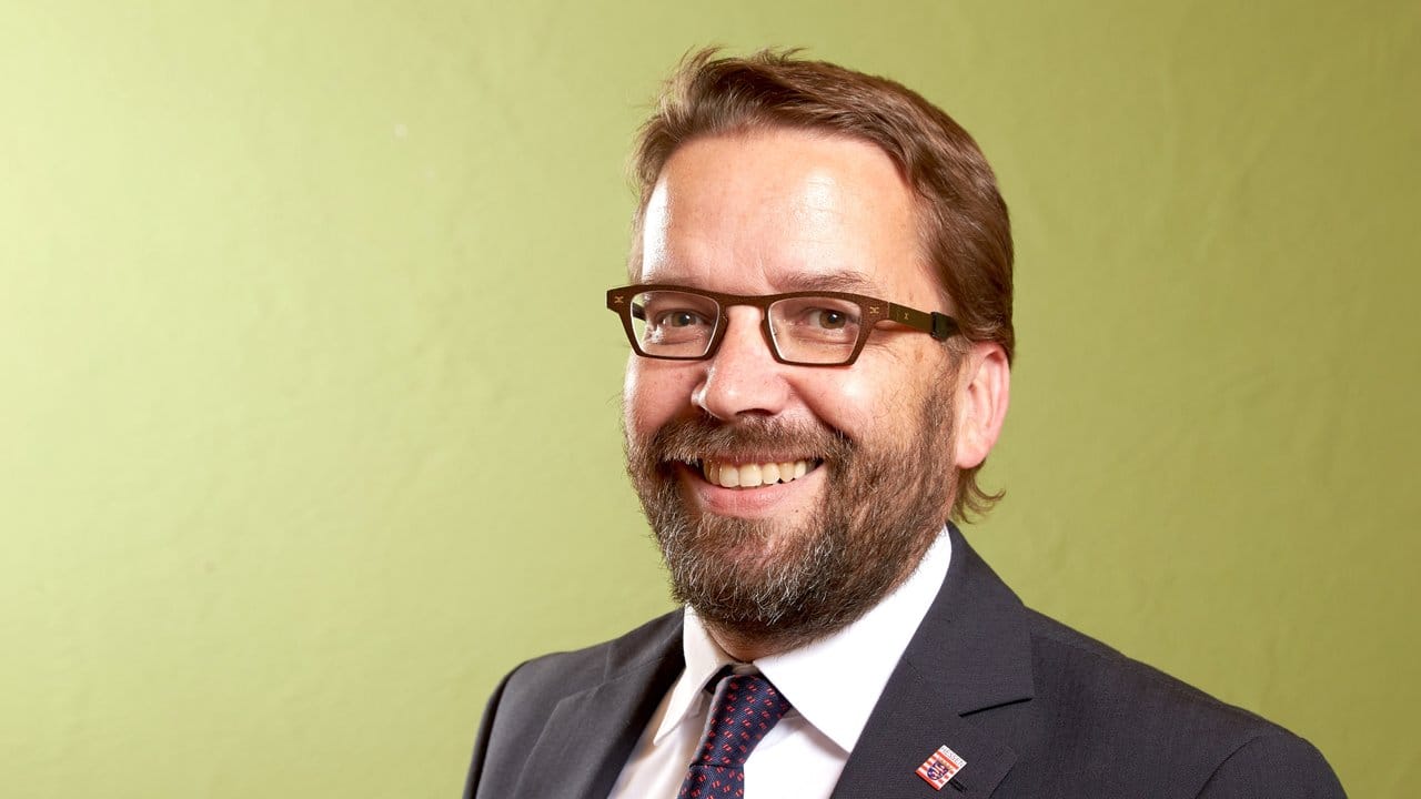 Frank Müsken leitet das Standesamt der Stadt Kassel. Frank Müsken leitet das Standesamt der Stadt Kassel.