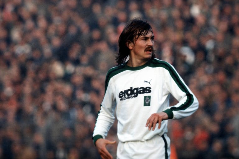 Ewald Lienen (1977–1981, 1983–1987): Der Uefa-Pokalsieger von 1979 trainierte die Borussia 2003 in 18 Partien. Seit 2017 ist er der Technische Direktor des FC St. Pauli. Parallel dazu ist er als Experte für den Pay-TV-Sender Sky tätig.