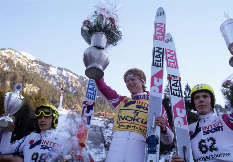 Dieter Thoma: Ende der 80er und in den 90ern war Thoma konstant in der Weltspitze: Tournee-Gesamtsieg 1989/90, Olympia-Teamgold 1994 in Lillehammer, zwölf Weltcupsiege. Auch mit 50 Jahren und lange nach seiner aktiven Karriere bezeichnet Thoma das Skispringen immer noch als seine "zweite Familie".