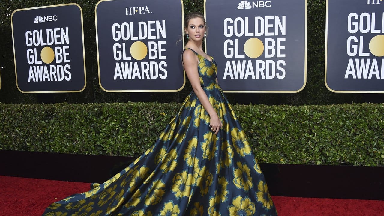 "Blumenkind" Taylor Swift ist mit ihrem Song "Beautiful Ghosts" für einen Golden Globe nominiert gewesen - ging aber leer aus. "Blumenkind" Taylor Swift ist mit ihrem Song "Beautiful Ghosts" für einen Golden Globe nominiert gewesen - ging aber leer aus.