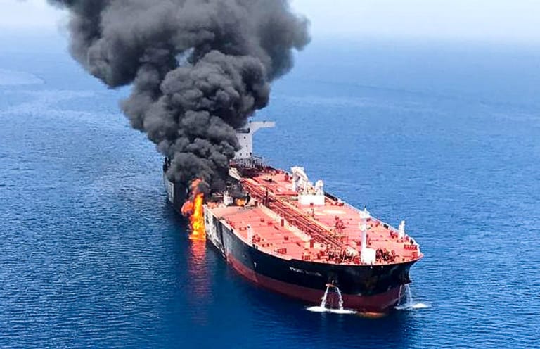 Mai und Juni 2019: Eine Reihe von Angriffen auf Tanker im Persischen Golf sorgen für zusätzlichen Zündstoff. Die USA machen dafür den Iran verantwortlich, der dies abstreitet.