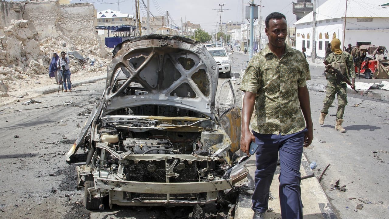 Die Autobombe war an einem Checkpoint in der Nähe des Präsidentenpalastes explodiert.