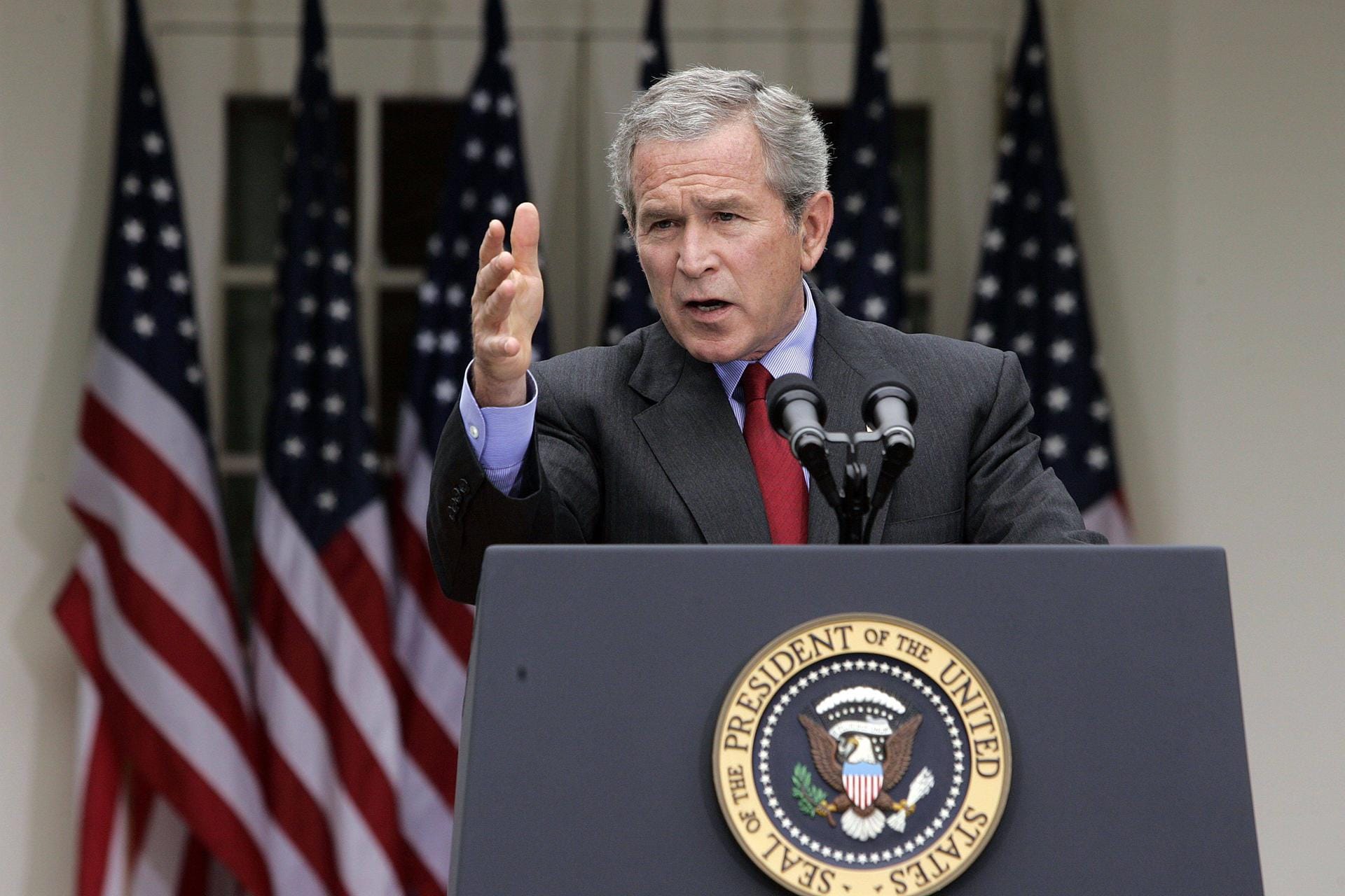 2002: Bush erklärt Iran zum Teil der "Achse des Bösen"