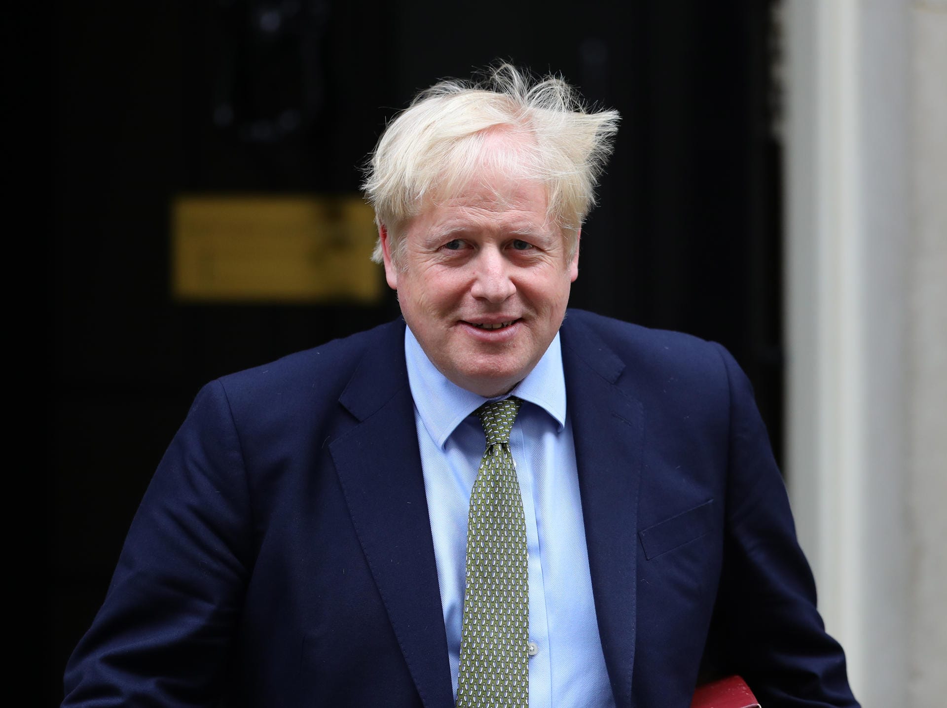 Der britische Premierminister Boris Johnson verurteilt Irans Raketenangriffe. "Der Iran sollte diese rücksichtslosen und gefährlichen Angriffe nicht wiederholen, sondern stattdessen dringend eine Deeskalation verfolgen", sagt er im Parlament in London.