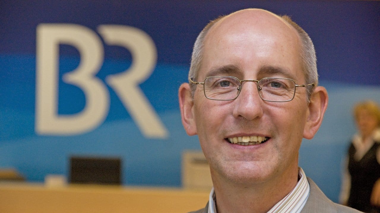 Manfred Schmitz ist stellvertretender Leiter technische Information beim Bayerischen Rundfunk.
