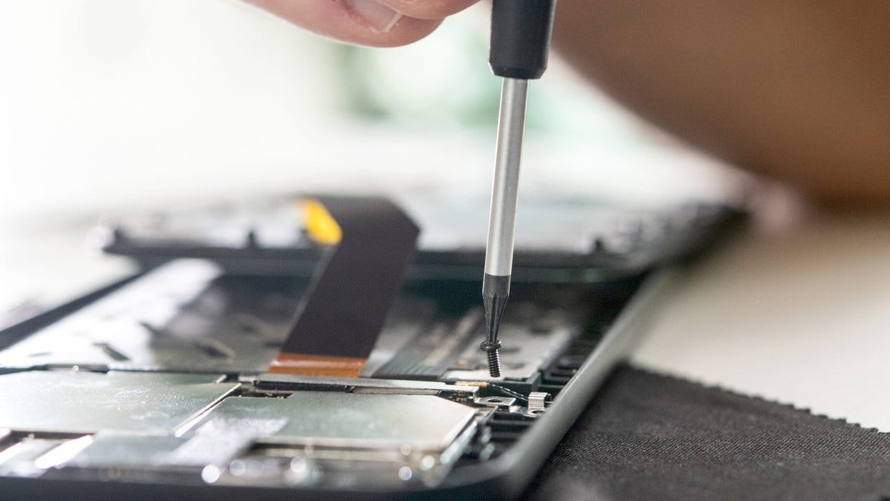 Der Smartphone-Hersteller Shiftphone setzt auf die volle Reparierbarkeit seiner Geräte durch die Käuferinnen und Käufer. Der Smartphone-Hersteller Shiftphone setzt auf die volle Reparierbarkeit seiner Geräte durch die Käuferinnen und Käufer.