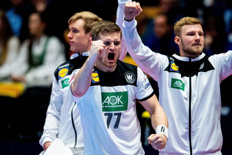 Auch abseits der Platte sind die deutschen Handballer vielseitig erfolgreich und engagierte Fachkräfte – oder studieren noch. Die DHB-Stars sorgen bei ihren Berufen und Interessen für einige Überraschungen.