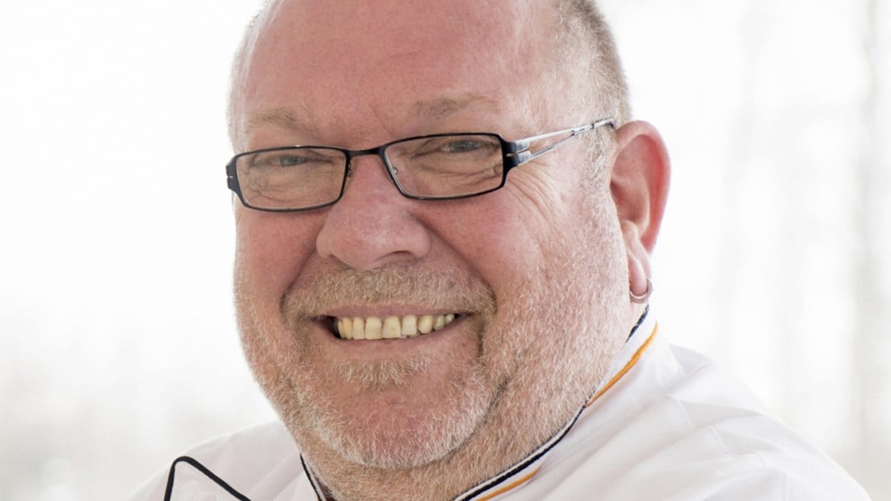 Kurt Henkensmeier ist Küchenmeister in Ludwigshafen und Jugendwart im Landesverband Rheinland-Pfalz des Verbands der Köche Deutschlands (VKD).