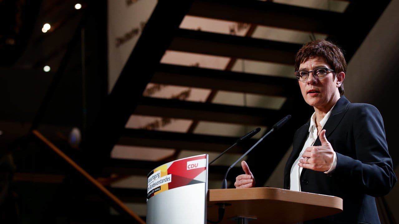 CDU-Chefin Annegret Kramp-Karrenbauer bei der Vorstandsklausur: Zwischen CDU und CSU zeichnet sich beim Thema Wahlrechtsreform neuer Streit ab.