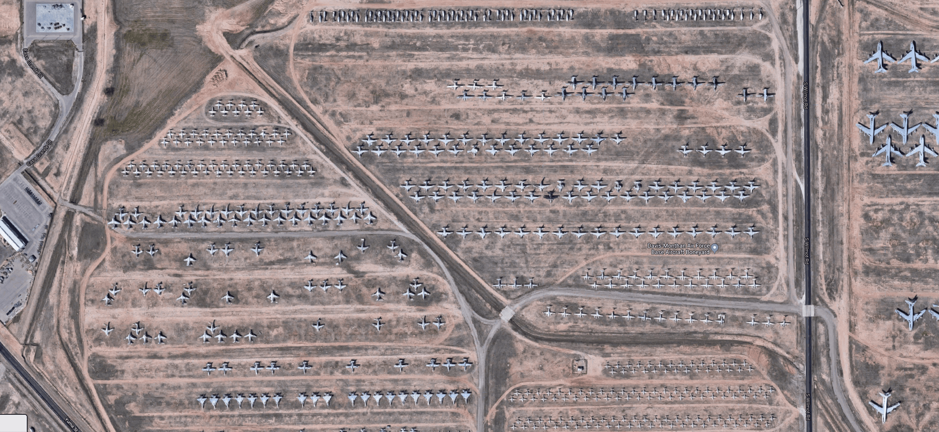 Auf dem Flugzeug-Friedhof in Arizona werden Flugzeuge ausgeschlachtet oder bis zur Wiederverwendung aufbewahrt.