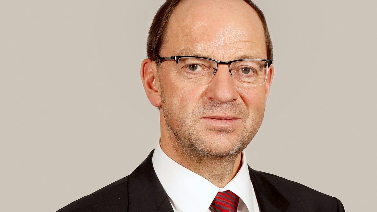 Erich Nöll ist Geschäftsführer des Bundesverbandes Lohnsteuerhilfevereine in Berlin.