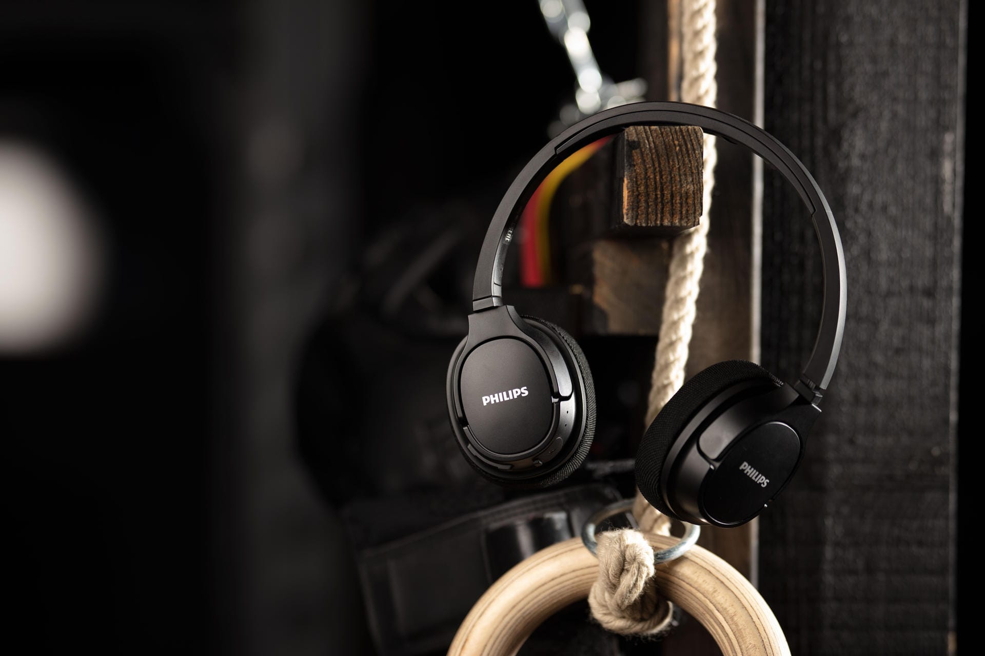 Die On-Ear-Kopfhörer SH402 beinhalten ein spezielles Gel in den Ohrpolstern, das Temperaturen um drei bis fünf Grad reduzieren soll.