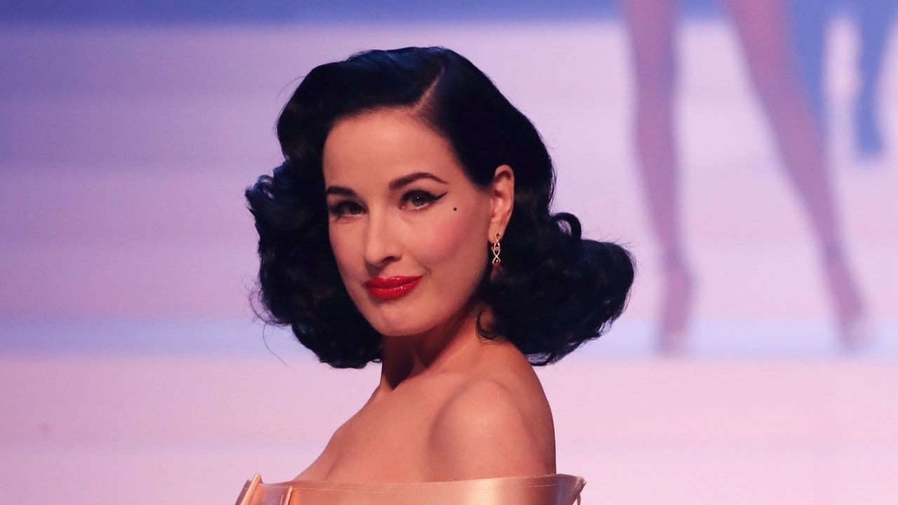 Auch Burlesque-Tänzerin Dita Von Teese war Teil der Show.