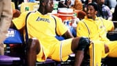 Zusammen mit Shaquille O'Neal, der 1996 von den Orlando Magic zu den Lakers stieß, startete Bryant eine Ära in Los Angeles. Dabei war das Verhältnis der beiden Alphatiere nicht immer das leichteste, doch es war von Erfolg geprägt.