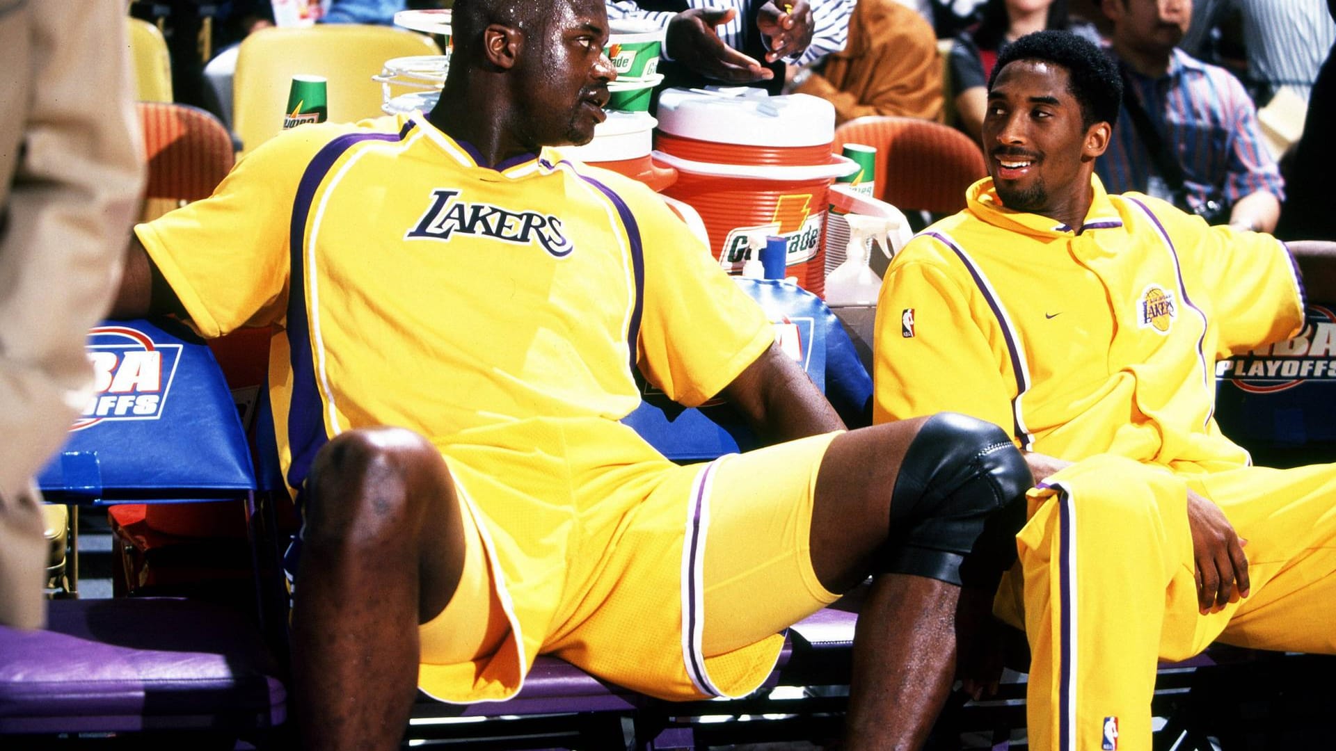 Zusammen mit Shaquille O'Neal, der 1996 von den Orlando Magic zu den Lakers stieß, startete Bryant eine Ära in Los Angeles. Dabei war das Verhältnis der beiden Alphatiere nicht immer das leichteste, doch es war von Erfolg geprägt.