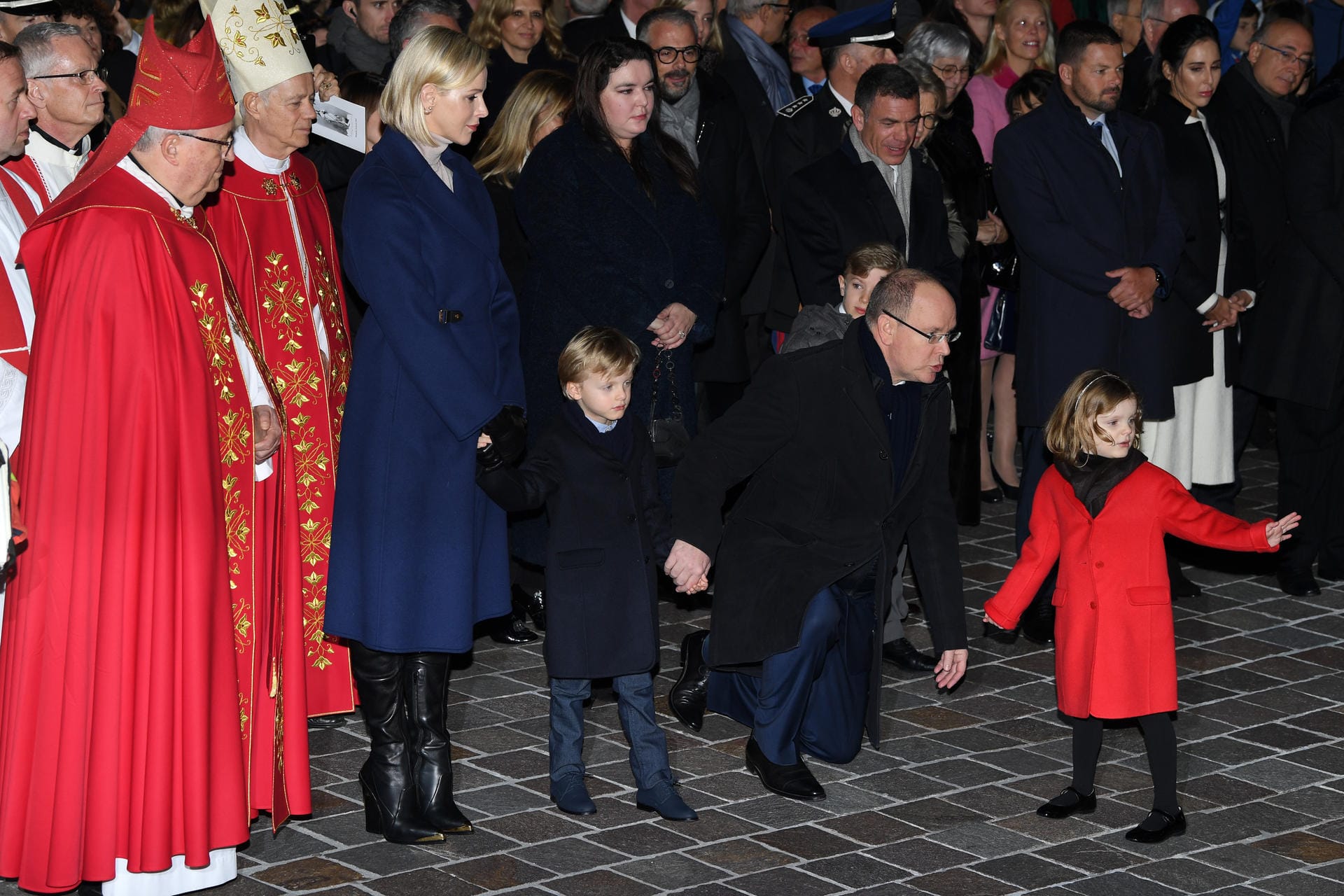 Einen Tag vorher waren die Royals aus Monaco bei einer Zeremonie zu Ehren der Heiligen Devota.
