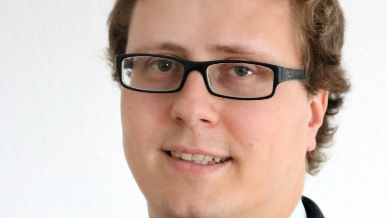David Riechmann ist Experte für Banken bei der Verbraucherzentrale Nordrhein-Westfalen. David Riechmann ist Experte für Banken bei der Verbraucherzentrale Nordrhein-Westfalen.